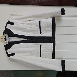 EUC WOMENS QUILTED JACKET